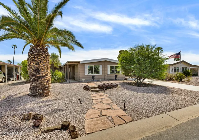 Photo 3 of Manufactured home for sale at 25607 S Illinois Ave, Sun Lakes, AZ 85248 | MLS# 7072605 | Listing updated on 2026-09-04