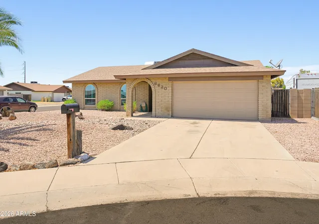Photo 3 of Single family home for sale at 6620 W Mercer Ln, Glendale, AZ 85304 | MLS# 7071473 | Listing updated on 2026-09-03