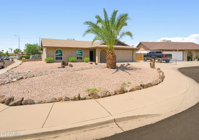 Photo 4 of Single family home for sale at 6620 W Mercer Ln, Glendale, AZ 85304 | MLS# 7071473 | Listing updated on 2026-09-03