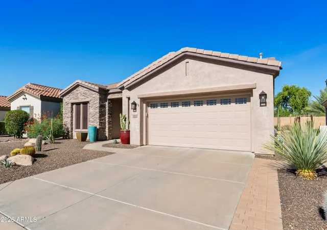 Photo 3 of Sale Pending at 5408 S Marigold Wy, Gilbert, AZ 85298 | MLS# 7071065 | Listing updated on 2026-09-01