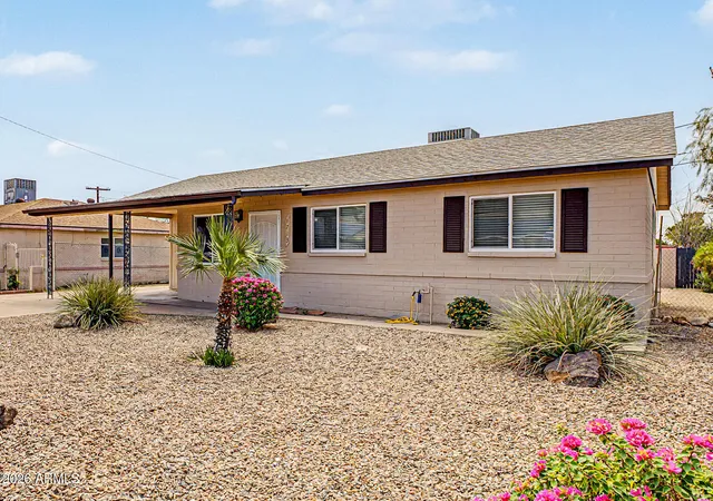 Photo 3 of Single family home for sale at 1713 W North Ln, Phoenix, AZ 85021 | MLS# 7070917 | Listing updated on 2026-09-09