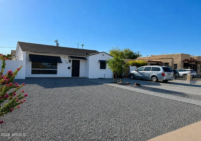 Photo 1 of Single family home for sale at 2206 N 15th Avenue, Phoenix, AZ 85007 | MLS# 7073665 | Listing updated on 2026-09-14