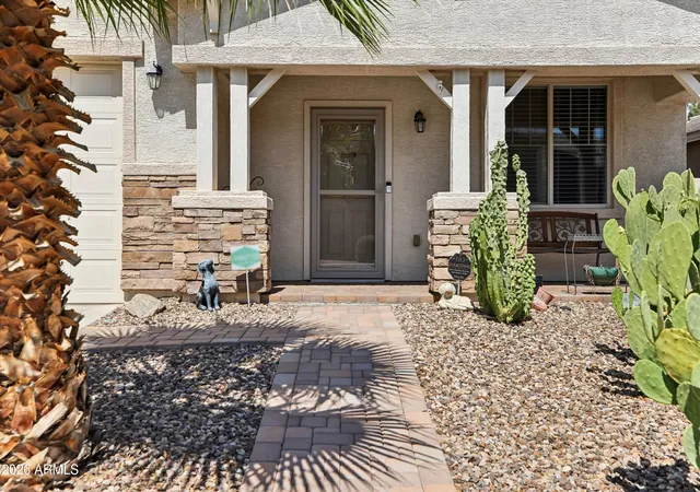 Photo 4 of Single family home for sale at 910 E Crimm Rd, San Tan Valley, AZ 85143 | MLS# 7070750 | Listing updated on 2026-10-21
