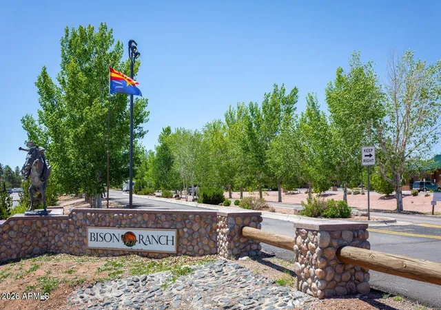 11th image of 2341 Quarter Horse Trl #196, Overgaard, AZ 85933 | MLS# 7070861