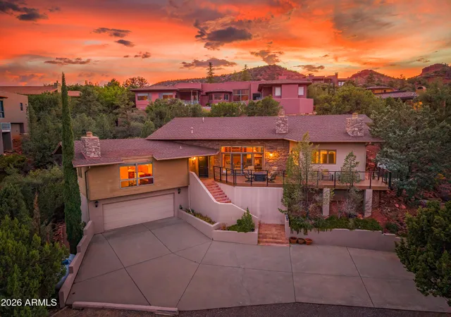 Photo 3 of Single family home for sale at 303 Oak Ridge Ln, Sedona, AZ 86336 | MLS# 7071736 | Listing updated on 2026-09-11