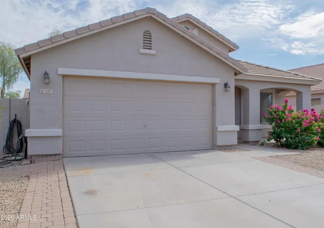 Photo 2 of Sale Pending at 1537 E Alba Dr, Casa Grande, AZ 85122 | MLS# 7070870 | Listing updated on 2026-09-02
