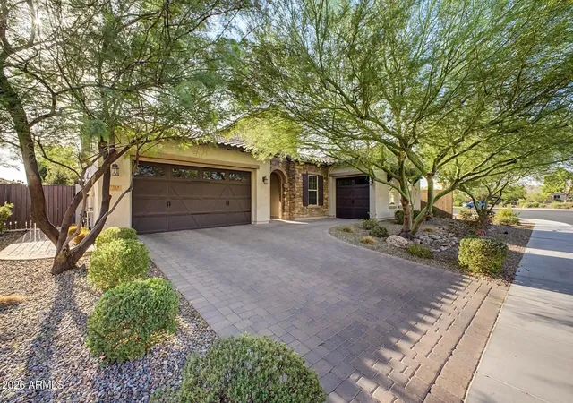 Photo 3 of Single family home for sale at 7518 S Quinn Ct, Gilbert, AZ 85298 | MLS# 7071420 | Listing updated on 2026-09-09