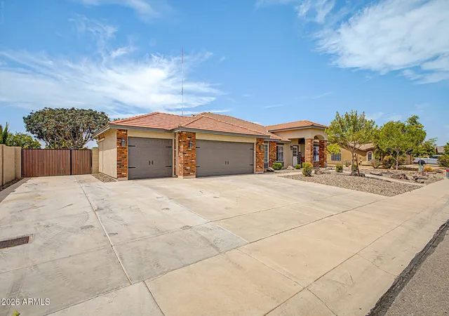 Photo 2 of Sale Pending at 40376 N Cape Wrath Dr, San Tan Valley, AZ 85140 | MLS# 7070896 | Listing updated on 2026-09-06
