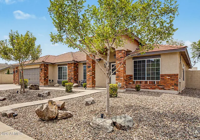 Photo 4 of Sale Pending at 40376 N Cape Wrath Dr, San Tan Valley, AZ 85140 | MLS# 7070896 | Listing updated on 2026-09-06