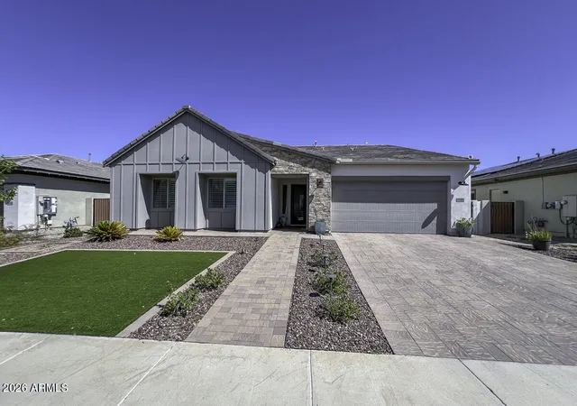 Photo 1 of Single family home for sale at 1540 E San Carlos Wy, Gilbert, AZ 85298 | MLS# 7072459 | Listing updated on 2026-09-09