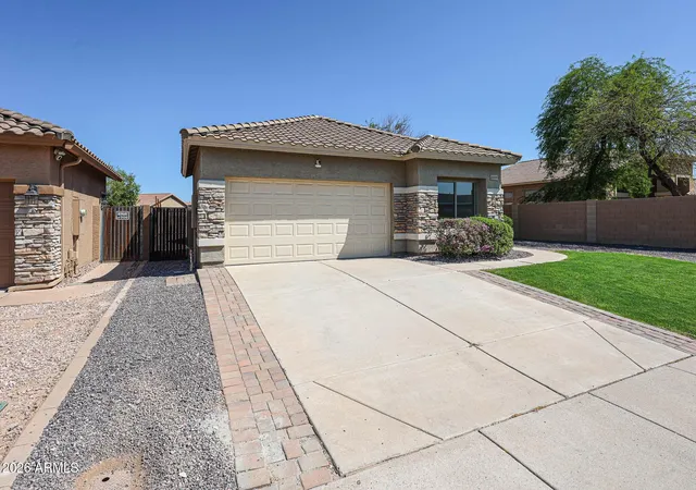 Photo 4 of Single family home for sale at 11800 W Virginia Ave, Avondale, AZ 85392 | MLS# 7071364 | Listing updated on 2026-09-30