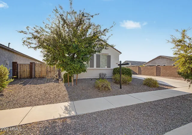 Photo 3 of Single family home for sale at 5060 N 84th Dr, Glendale, AZ 85305 | MLS# 7071044 | Listing updated on 2026-09-09