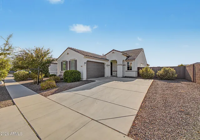 Photo 4 of Single family home for sale at 5060 N 84Th Dr, Glendale, AZ 85305 | MLS# 7071044 | Listing updated on 2026-10-08