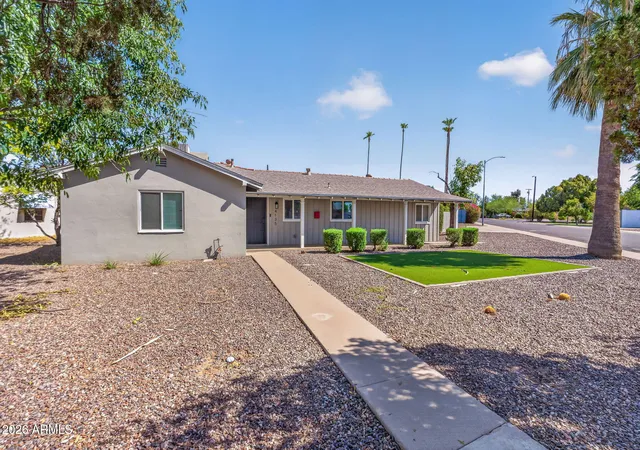Photo 3 of Sale Pending at 4135 N Westview Dr, Phoenix, AZ 85015 | MLS# 7071894 | Listing updated on 2026-09-07