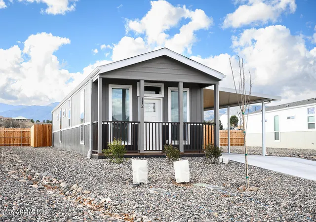 Photo 2 of Manufactured home for sale at 112 S Copper Canyon Loop, Camp Verde, AZ 86322 | MLS# 7071234 | Listing updated on 2026-10-09