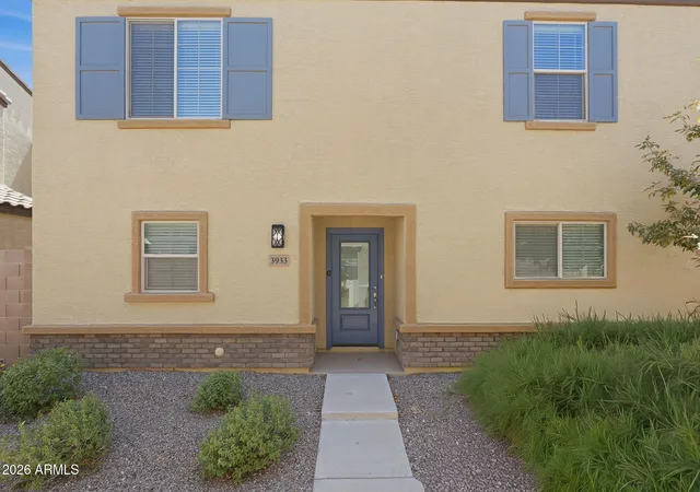 Photo 2 of Townhouse for sale at 3933 S 82nd Dr, Phoenix, AZ 85043 | MLS# 7073345 | Listing updated on 2026-08-31