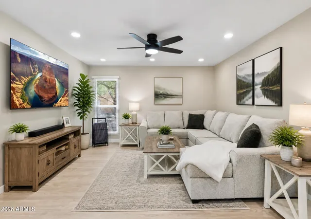 Listing Photo 4 - Condo for sale in building located at 4950 N Miller Rd, Scottsdale, AZ 85251 - Unit #102