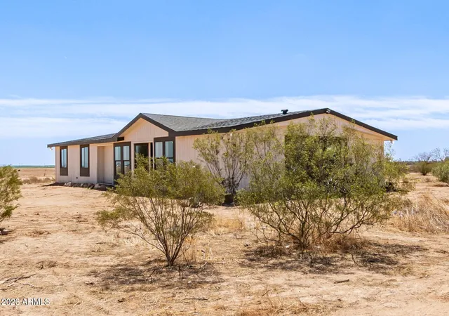 Photo 2 of Manufactured home for sale at 53531 W Moondust Rd, Maricopa, AZ 85139 | MLS# 7071171 | Listing updated on 2026-10-05