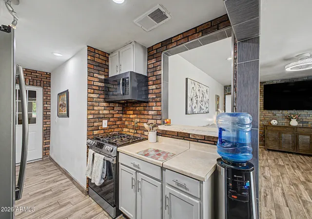 Photo 4 of Single family home for sale at 3021 W Villa St, Phoenix, AZ 85009 | MLS# 7071991 | Listing updated on 2026-09-03