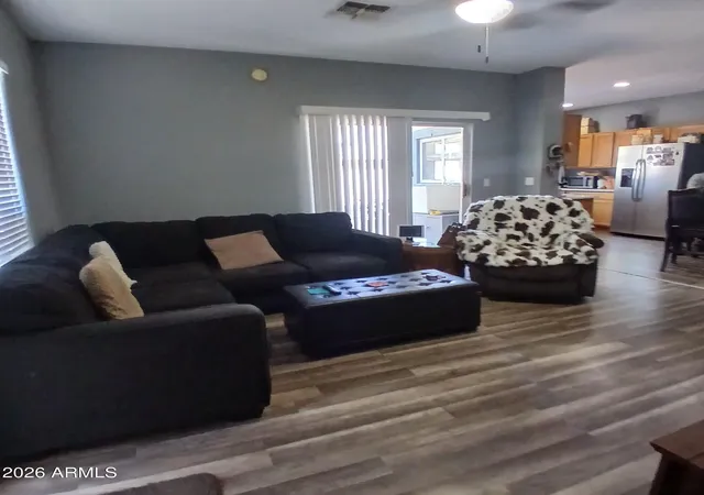 Listing Photo 5 - Condo for sale in building located at 2311 E Hartford Ave, Phoenix, AZ 85022 - Unit #38