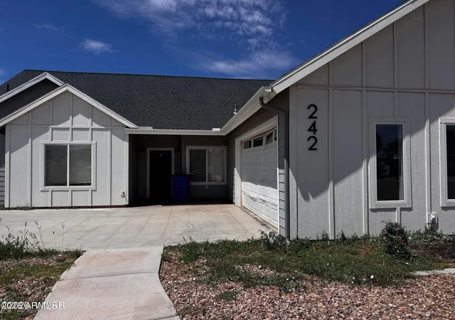 Photo 1 of Single family home for sale at 242 S Grand Slam Cir, Snowflake, AZ 85937 | MLS# 7071152 | Listing updated on 2026-10-02