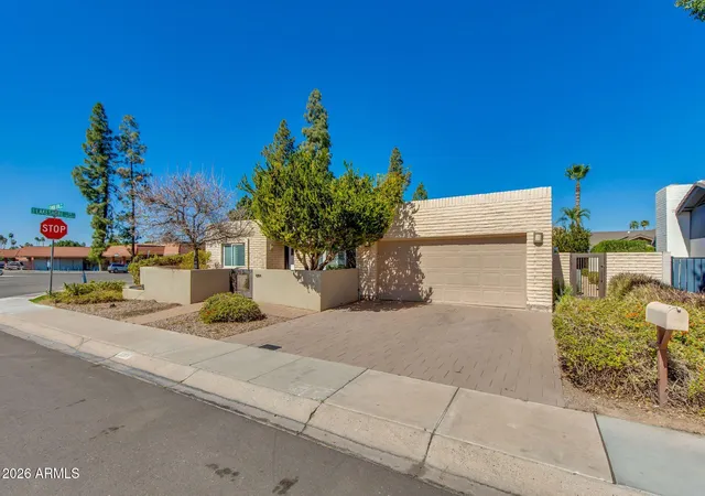 Photo 3 of Single family home for sale at 1204 E Steamboat Bnd Dr, Tempe, AZ 85283 | MLS# 7073613 | Listing updated on 2026-09-01