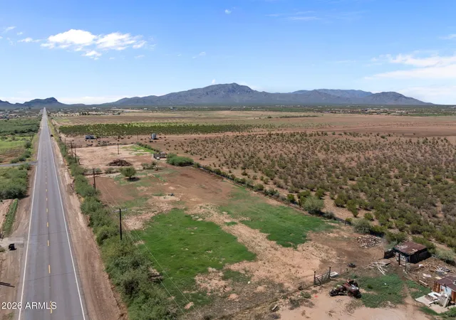 Photo 4 of Land for sale at 50228 N Eagle Eye Rd #1, Aguila, AZ 85320 | MLS# 7073125 | Listing updated on 2026-08-29
