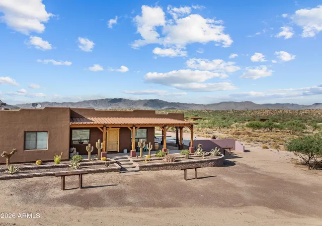 Photo 3 of Single family home for sale at 29245 S Buckaroo Rd, Congress, AZ 85332 | MLS# 7073309 | Listing updated on 2026-08-31