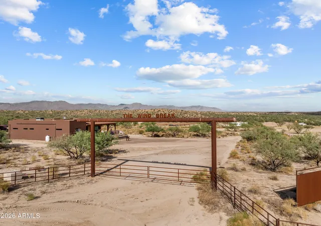 Photo 4 of Single family home for sale at 29245 S Buckaroo Rd, Congress, AZ 85332 | MLS# 7073309 | Listing updated on 2026-08-31