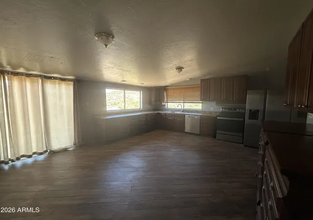 Photo 4 of Single family home for sale at 33990 S Old Mud Springs Rd, Black Canyon City, AZ 85324 | MLS# 7072865 | Listing updated on 2026-10-09