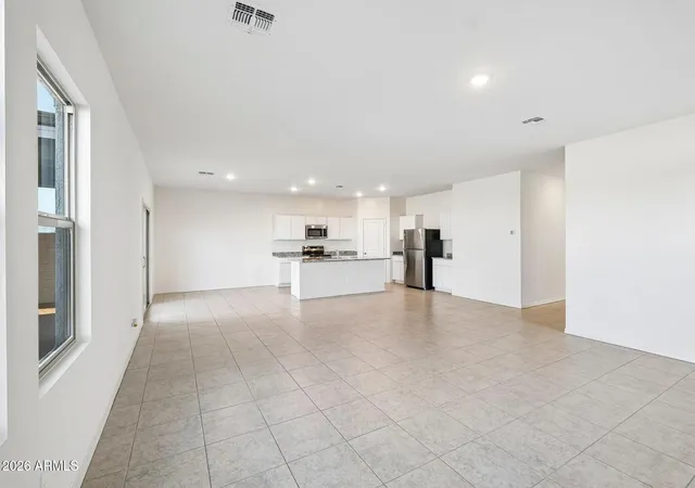 Photo 5 of Single family home for sale at 7724 W Apollo Rd, Laveen, AZ 85339 | MLS# 7071229 | Listing updated on 2026-08-26