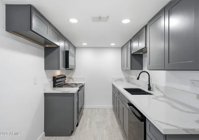 Photo 3 of Single family home for sale at 19208 N 5th Ave, Phoenix, AZ 85027 | MLS# 7073012 | Listing updated on 2026-09-12