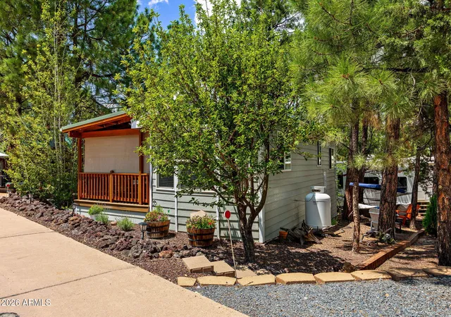 Photo 23 of Manufactured home for sale at 2240 E Quarter Horse Wy, Show Low, AZ 85901 | MLS# 7071331 | Listing updated on 2026-08-26