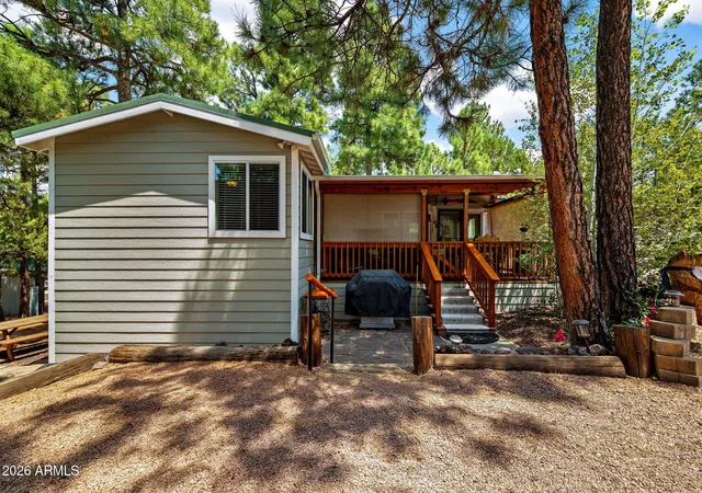 Photo 3 of Manufactured home for sale at 2240 E Quarter Horse Wy, Show Low, AZ 85901 | MLS# 7071331 | Listing updated on 2026-08-26