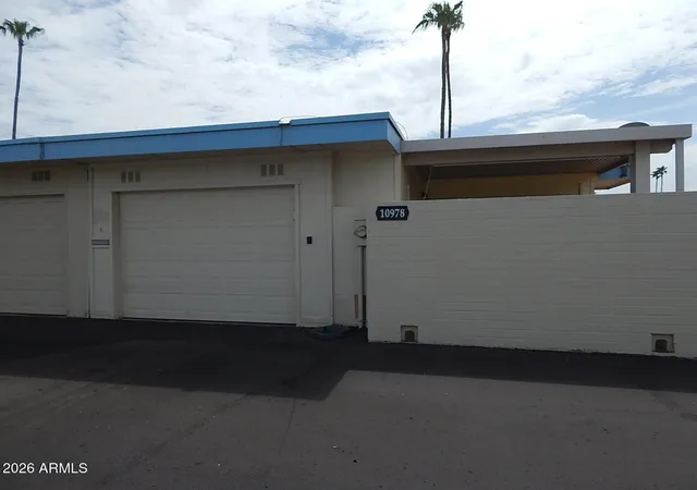 Photo 3 of Townhouse for sale at 10978 W Coggins Dr, Sun City, AZ 85351 | MLS# 7071297 | Listing updated on 2026-09-14