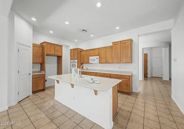 Photo 4 of Single family home for sale at 667 E Riviera Dr, Chandler, AZ 85249 | MLS# 7071787 | Listing updated on 2026-09-10