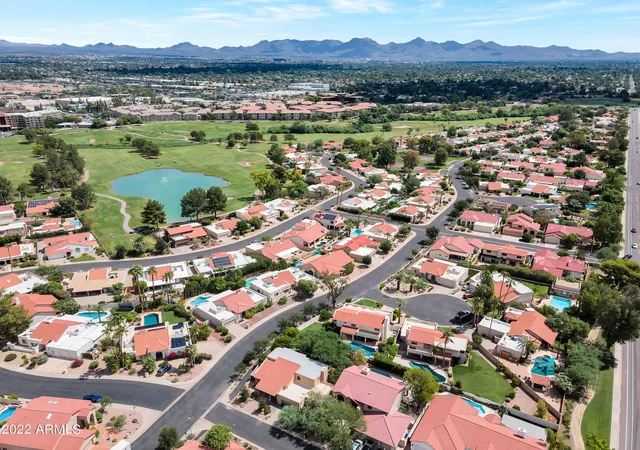 Photo 3 of Sale Pending at 11419 N 43Rd St, Phoenix, AZ 85028 | MLS# 7071368 | Listing updated on 2026-09-17