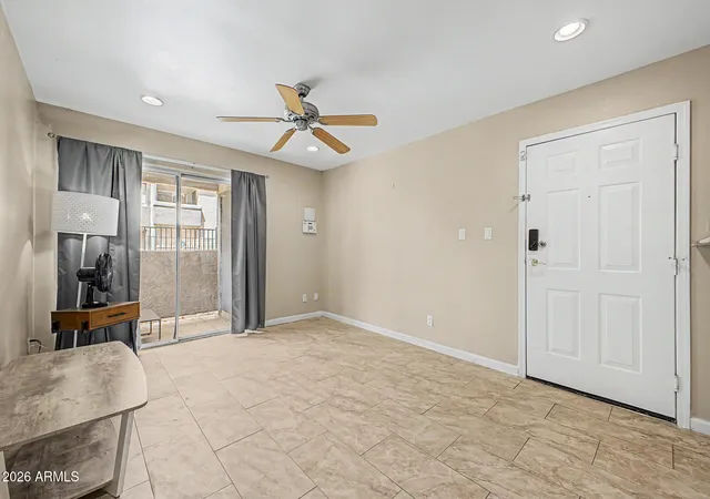 Listing Photo 2 - Condo for sale in building located at 4410 N Longview Ave, Phoenix, AZ 85014 - Unit #115