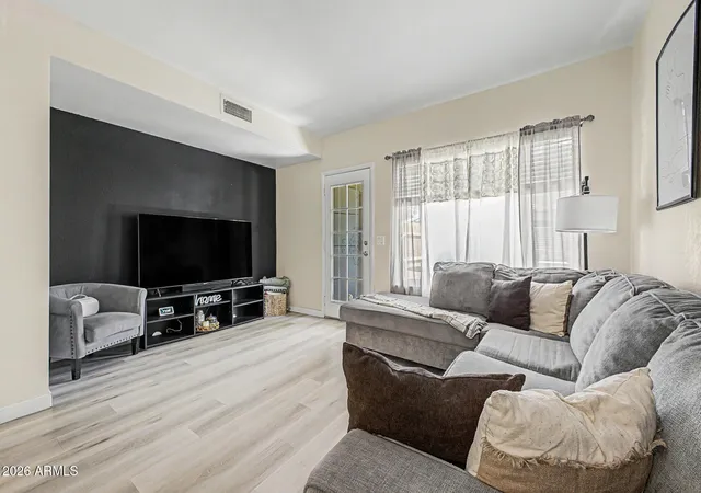 Photo 4 of Townhouse for sale at 7801 N 44Th Dr #1132, Glendale, AZ 85301 | MLS# 7071931 | Listing updated on 2026-08-28