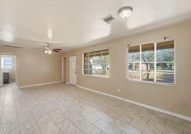 Photo 4 of Single family home for sale at 3331 N 18Th Ave, Phoenix, AZ 85015 | MLS# 7072020 | Listing updated on 2026-09-03