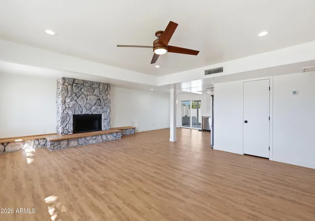 Photo 3 of Single family home for sale at 1 N Cottonwood Dr, Gilbert, AZ 85234 | MLS# 7071451 | Listing updated on 2026-09-04