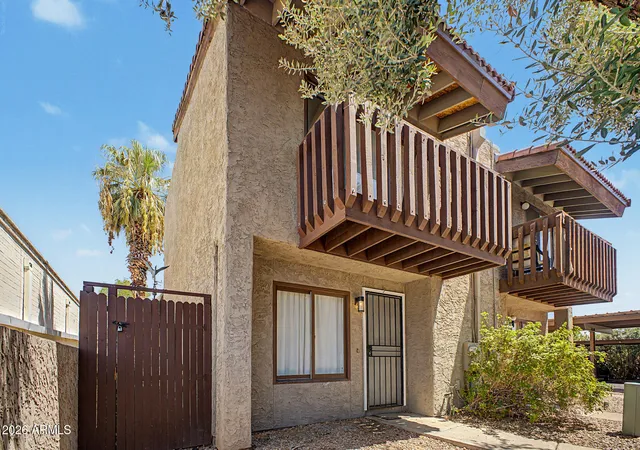 Photo 3 of Townhouse for sale at 2815 N 52nd St #3, Phoenix, AZ 85008 | MLS# 7071755 | Listing updated on 2026-08-27