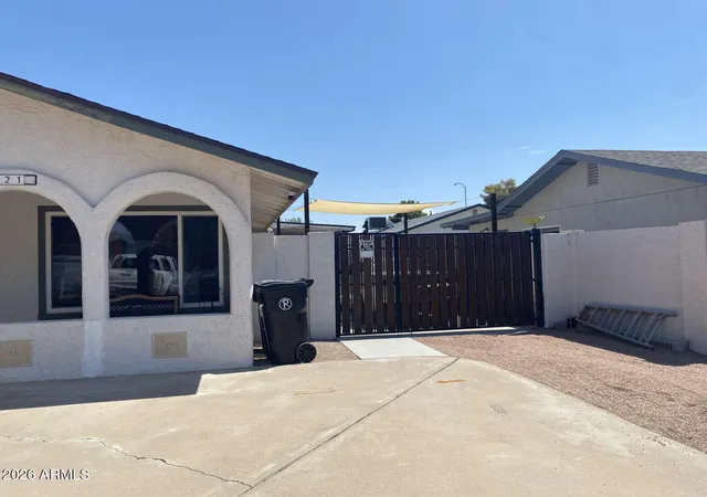 Photo 3 of Single family home for sale at 2221 W El Moro Ave, Mesa, AZ 85202 | MLS# 7071603 | Listing updated on 2026-08-31