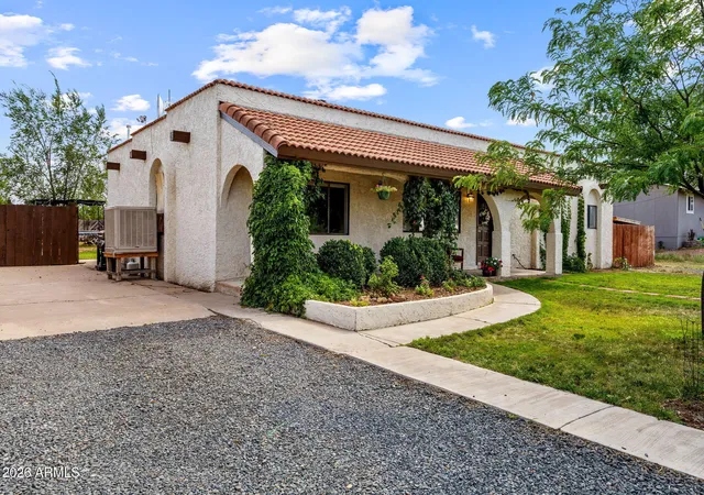 Photo 1 of Single family home for sale at 1450 W 6th St N, St Johns, AZ 85936 | MLS# 7072195 | Listing updated on 2026-09-27