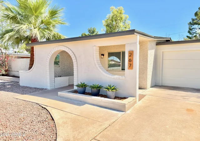 Photo 3 of Single family home for sale at 267 W Hillside St, Mesa, AZ 85201 | MLS# 7072006 | Listing updated on 2026-09-19