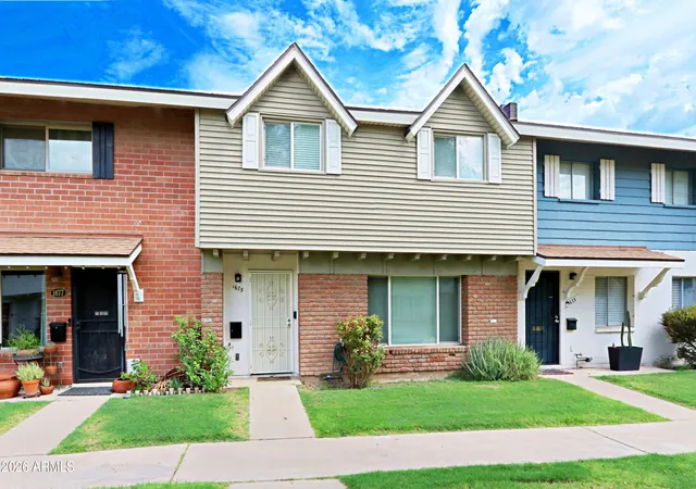 Photo 1 of Townhouse for sale at 1675 W Hazelwood St, Phoenix, AZ 85015 | MLS# 7072023 | Listing updated on 2026-09-08