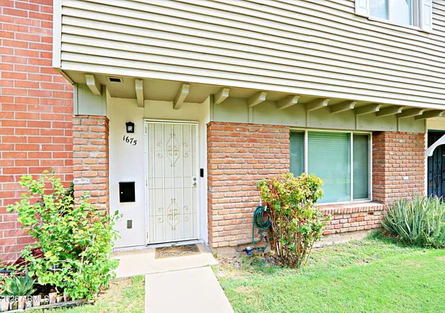 Photo 2 of Townhouse for sale at 1675 W Hazelwood St, Phoenix, AZ 85015 | MLS# 7072023 | Listing updated on 2026-09-08