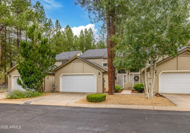 Photo 2 of Townhouse for sale at 1797 W Camelot Dr, Flagstaff, AZ 86001 | MLS# 7071823 | Listing updated on 2026-08-27