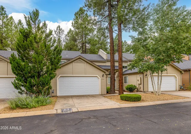 Photo 3 of Townhouse for sale at 1797 W Camelot Dr, Flagstaff, AZ 86001 | MLS# 7071823 | Listing updated on 2026-08-27