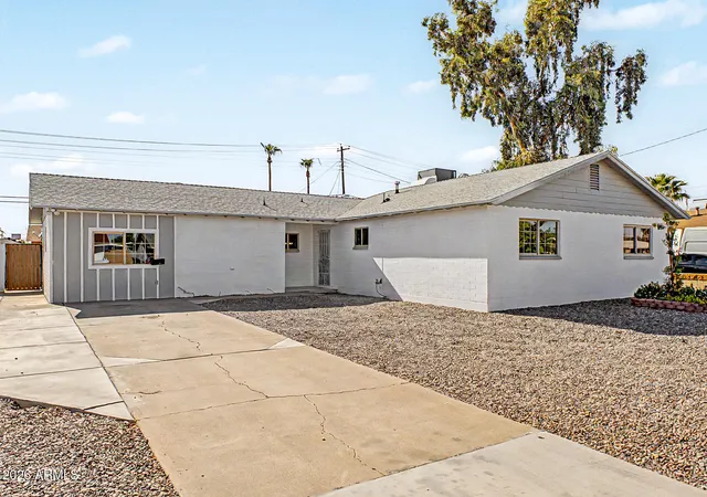 Photo 2 of Single family home for sale at 4620 N 53rd Ave, Phoenix, AZ 85031 | MLS# 7072724 | Listing updated on 2026-08-31